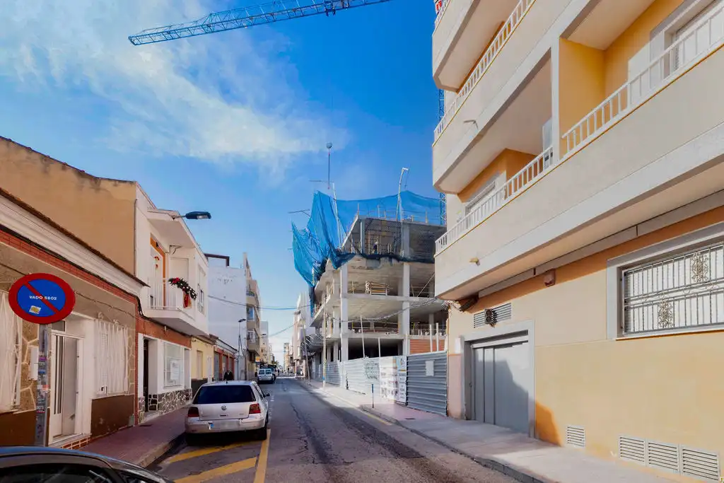 Vista exterior de Pis en venda en Torrevieja amb Traster
