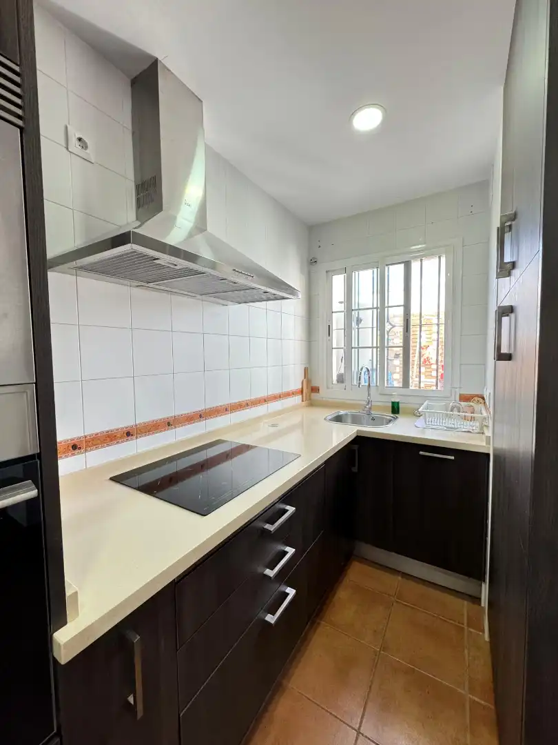 Flat for rent in Calle Juan de Acurio, Martín Miguel