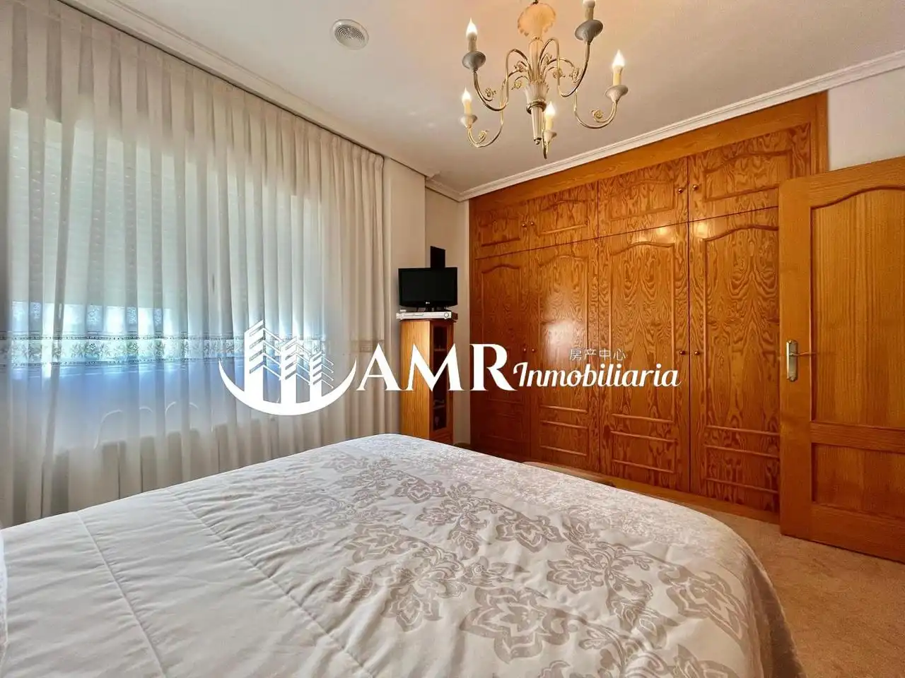 Habitación de Casa adosada en venta en Casarrubuelos con Aire acondicionado, Calefacción y Jardín privado