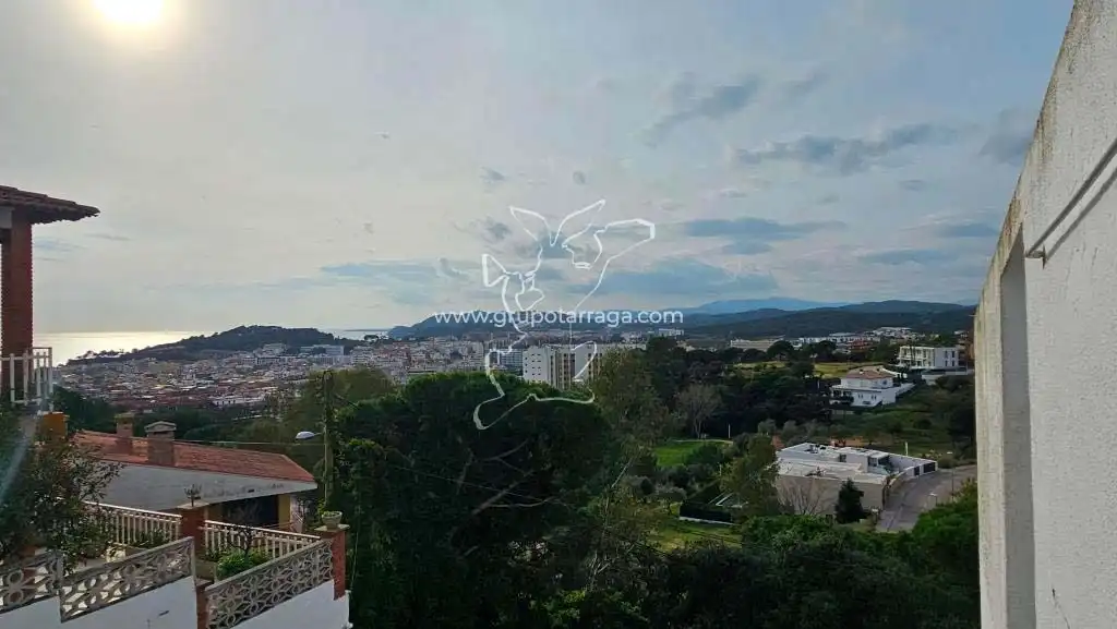 Vista exterior de Casa o chalet en venta en Lloret de Mar con Calefacción, Jardín privado y Terraza