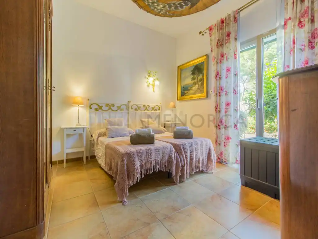 Habitación de Casa o chalet en venta en Sant Lluís con Calefacción, Jardín privado y Piscina