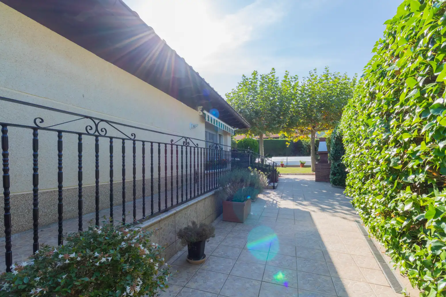 Jardín de Casa o chalet en venta en Ayegui / Aiegi con Calefacción, Trastero y Piscina