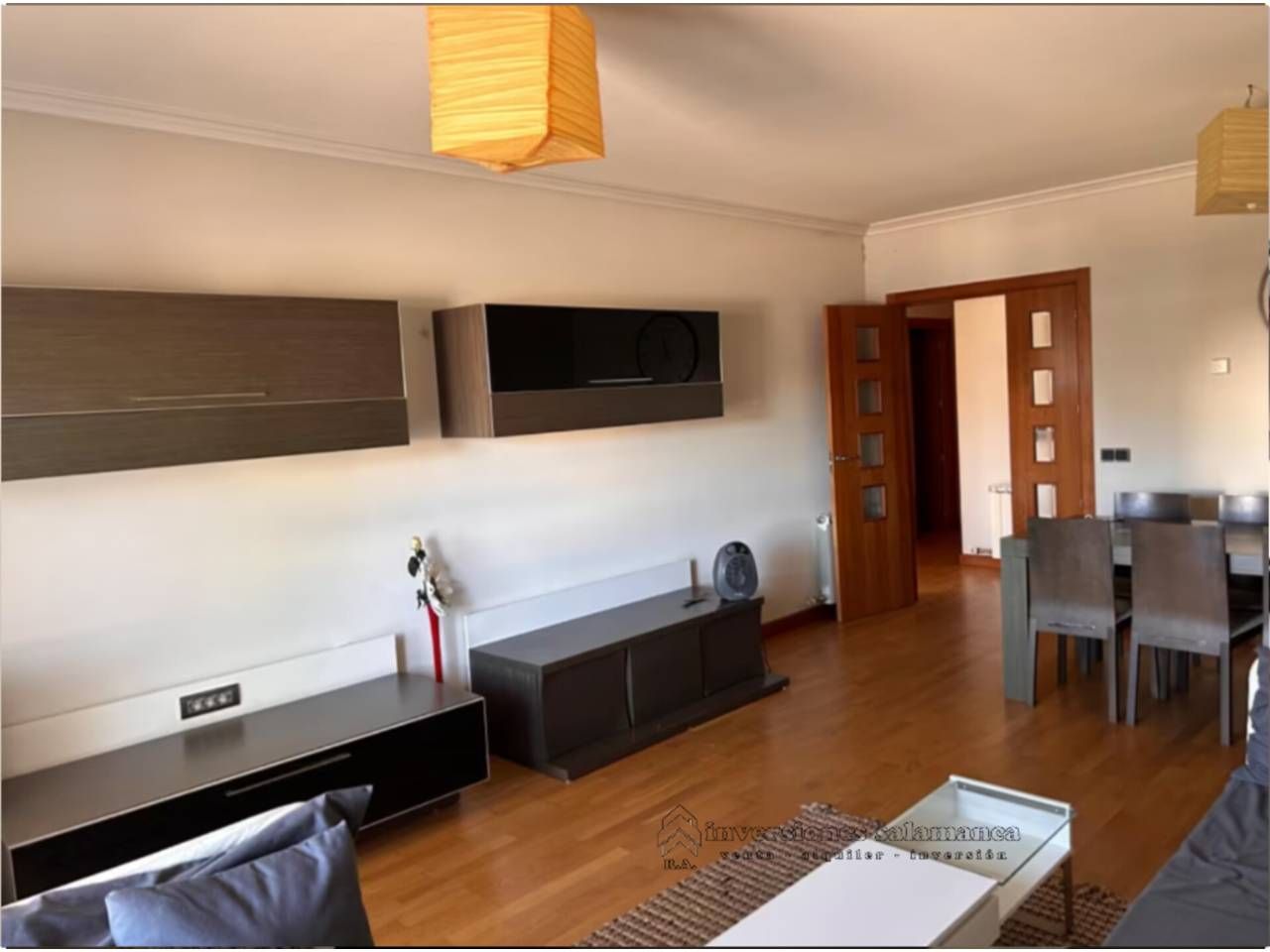 Sala d'estar de Pis en venda en Salamanca Capital amb Calefacció, Moblat i Balcó