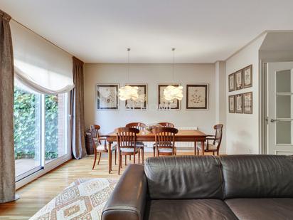 Dining room of Single-family semi-detached for sale in Sant Cugat del Vallès  with Air Conditioner, Heating and Private garden