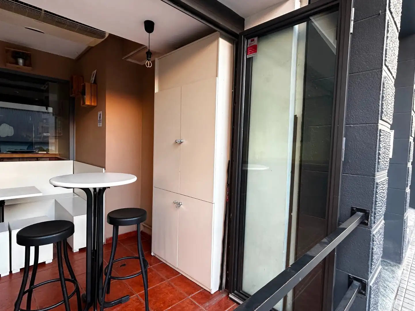 Cocina de Local en traspaso en L'Hospitalet de Llobregat con Amueblado