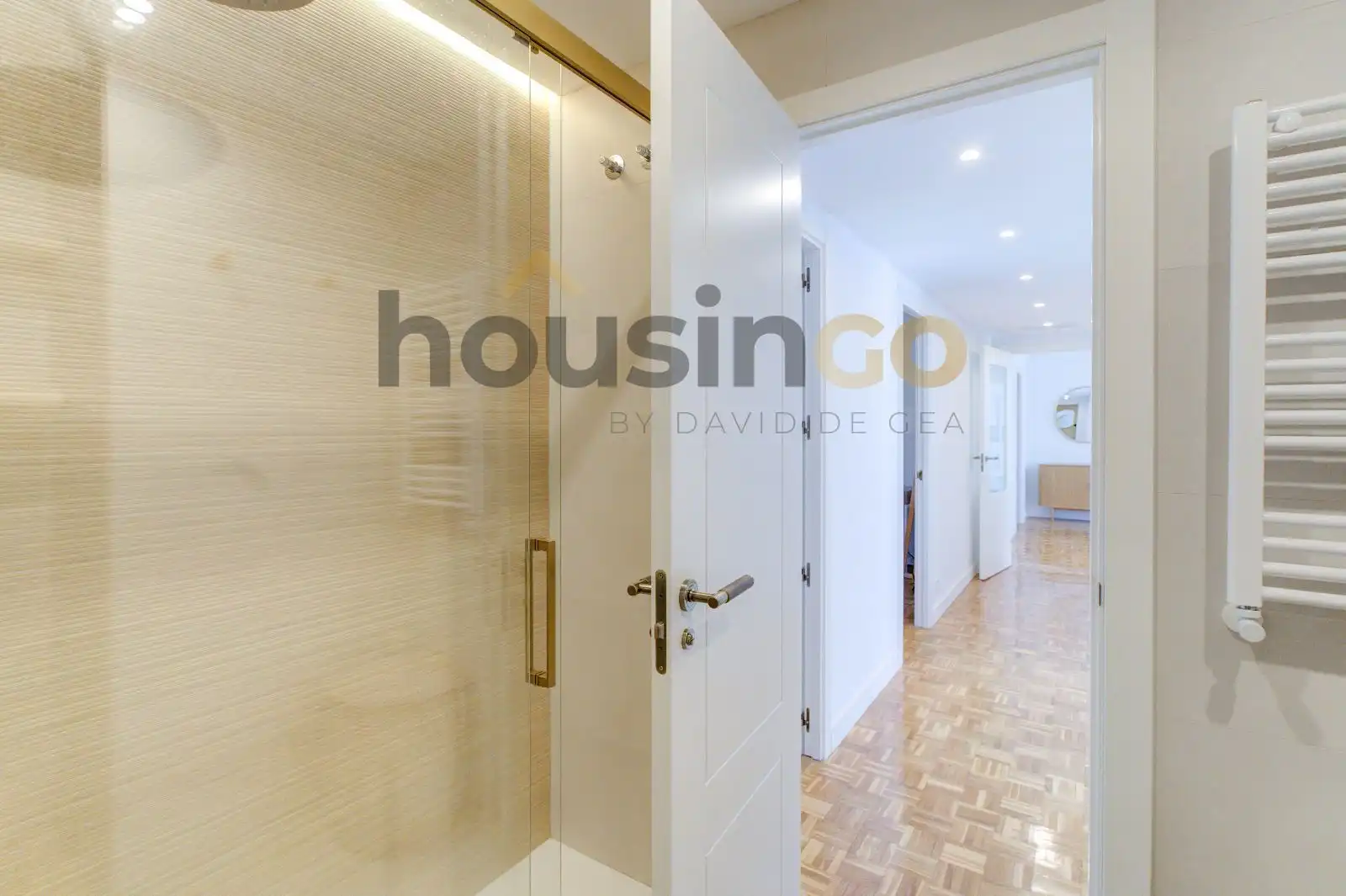 Flat for rent in Madrid  with Air Conditioner, Parquet flooring and Terrace