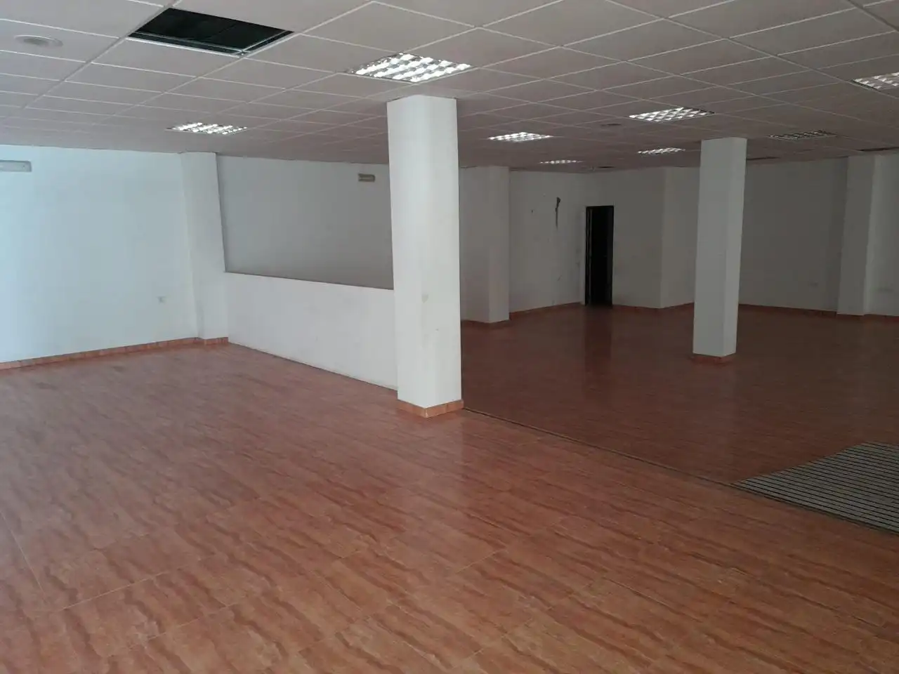 Locale commerciale in affitto a Fernando Pallarés, imagen 4