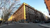 Exterior view of Flat to rent in  Madrid Capital  with Parquet flooring, Swimming Pool and Furnished