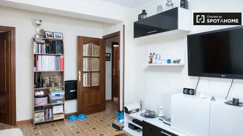 Room in Palomeras Sureste