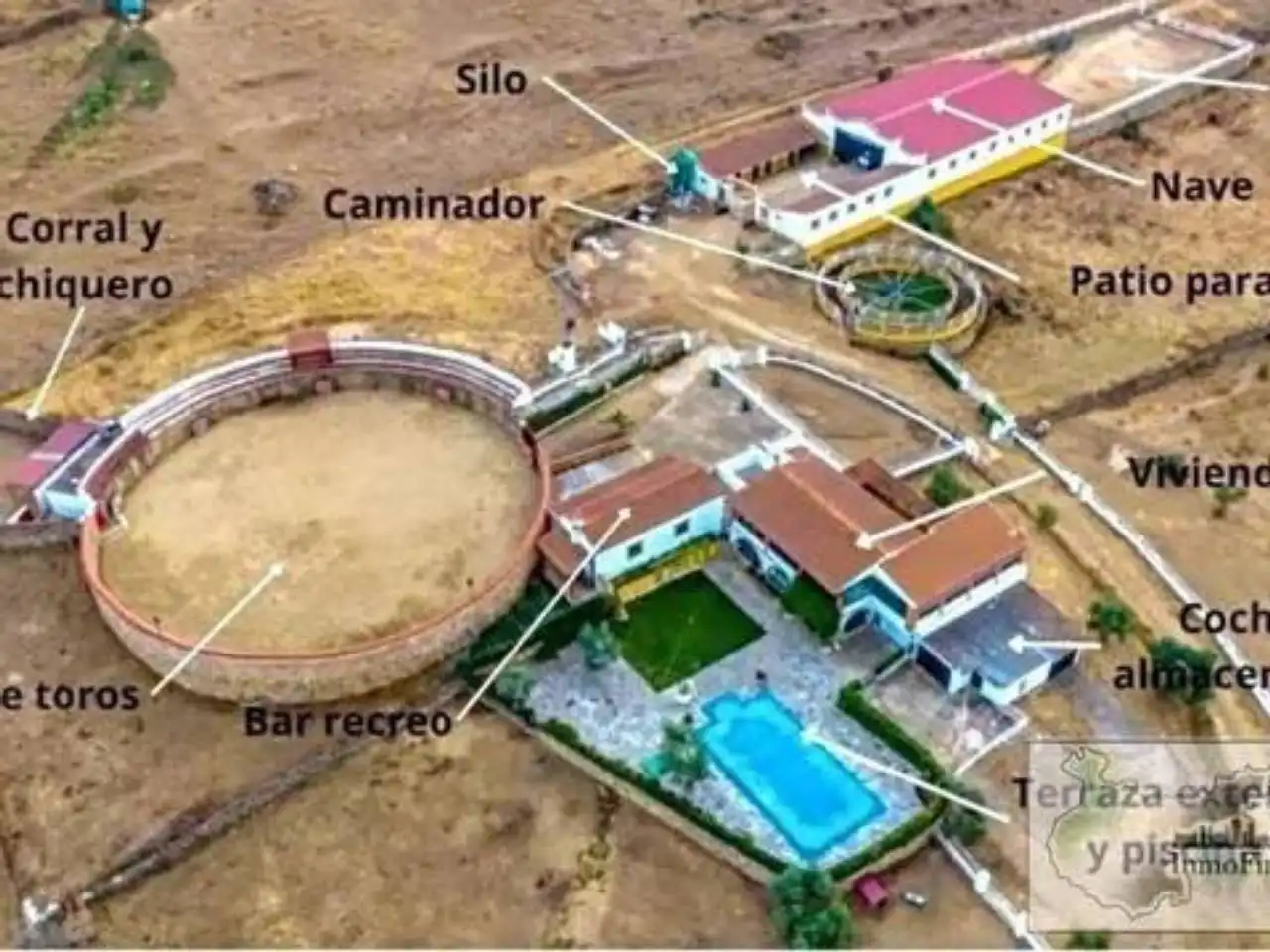 Finca rústica en venta en Higuera de Vargas con Aire acondicionado, Jardín privado y Terraza