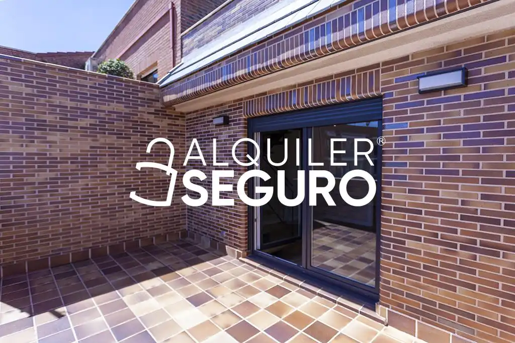Ático de alquiler en Madrid con Aire acondicionado, Calefacción y Trastero