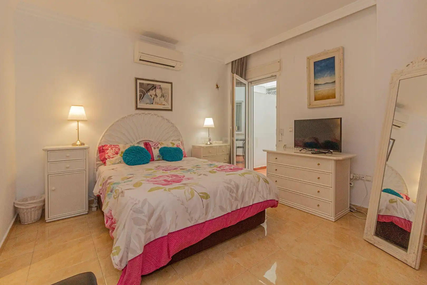 Habitación de Apartamento en venta en Calpe / Calp con Aire acondicionado, Trastero y Piscina comunitaria