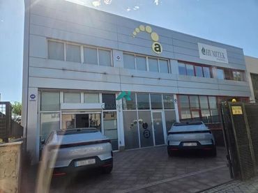 Industriegebäude zur Miete in Centro