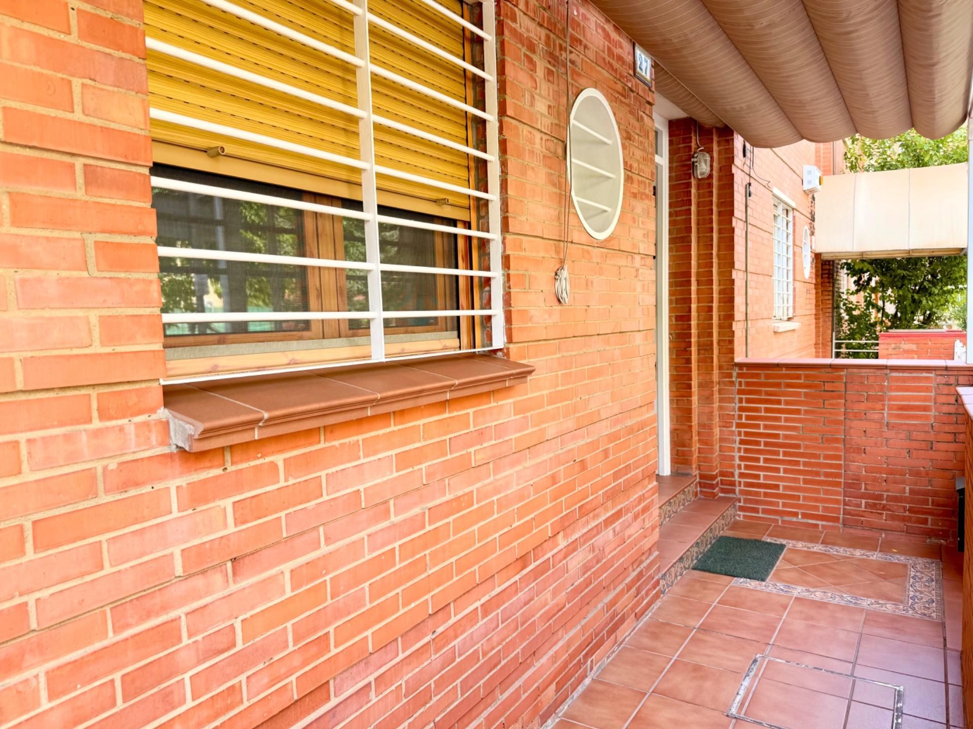 Einfamilien-Reihenhaus zum verkauf in Calle PERCHEL EL, Urbadiez - Entrepuentes, Este - Alcosa- Torreblanca