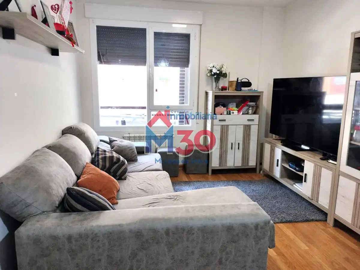 Wohnzimmer von Wohnung zum Verkauf in Miranda de Ebro mit Heizung, Parkett und Terrasse