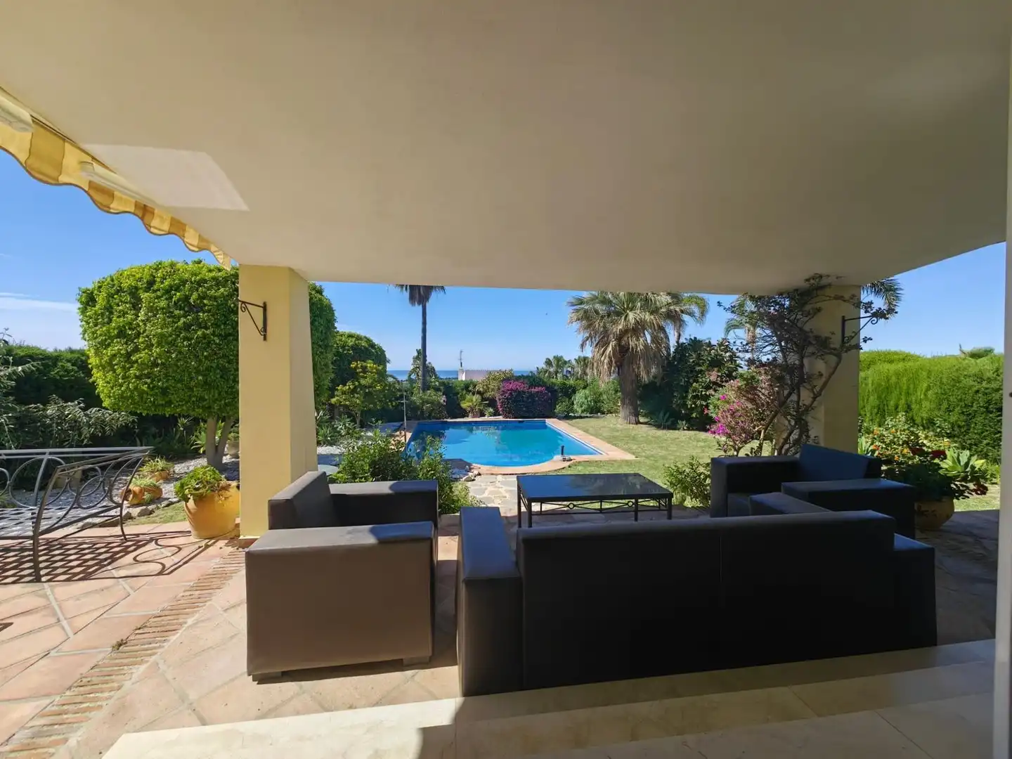 Jardí de Casa o xalet en venda en Estepona amb Aire condicionat, Jardí privat i Terrassa