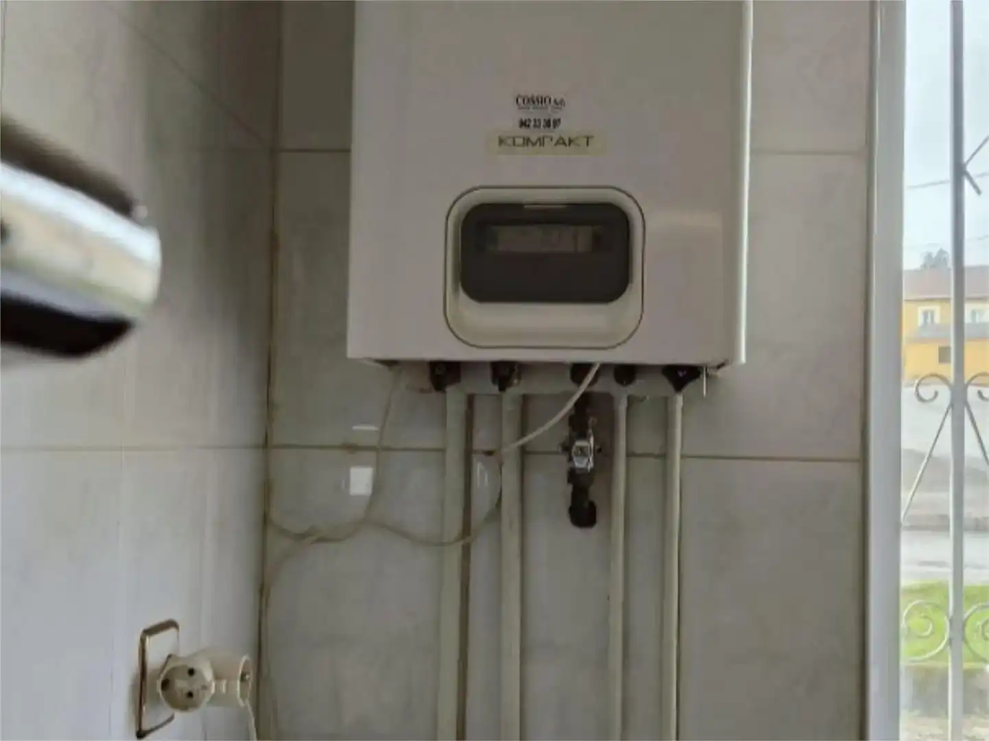 Badezimmer von Wohnung zur Miete in Valdeolea mit Parkett, Abstellraum und Möbliert