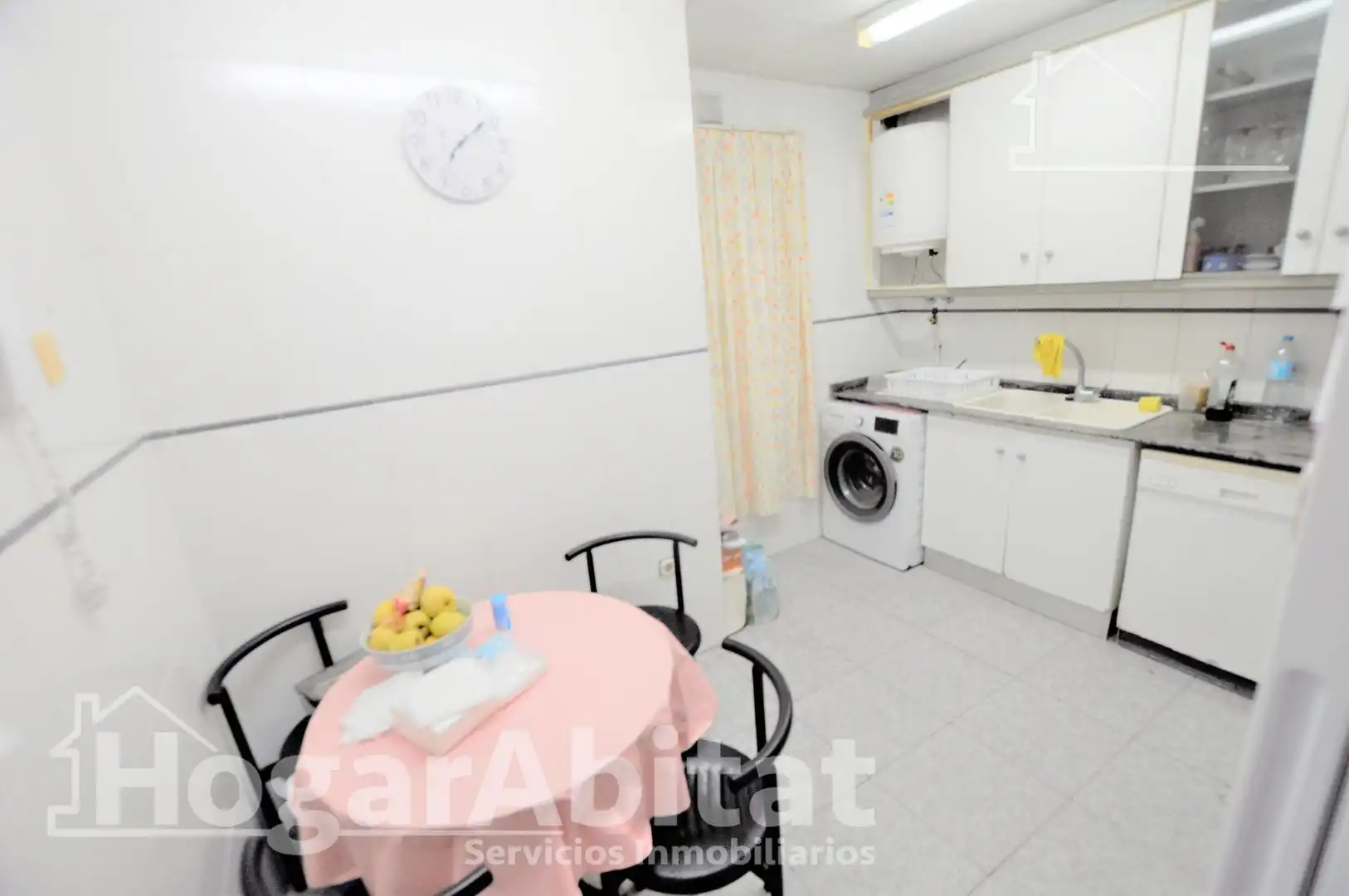 Kitchen of Flat for sale in Valencia  with Air Conditioner and Heating