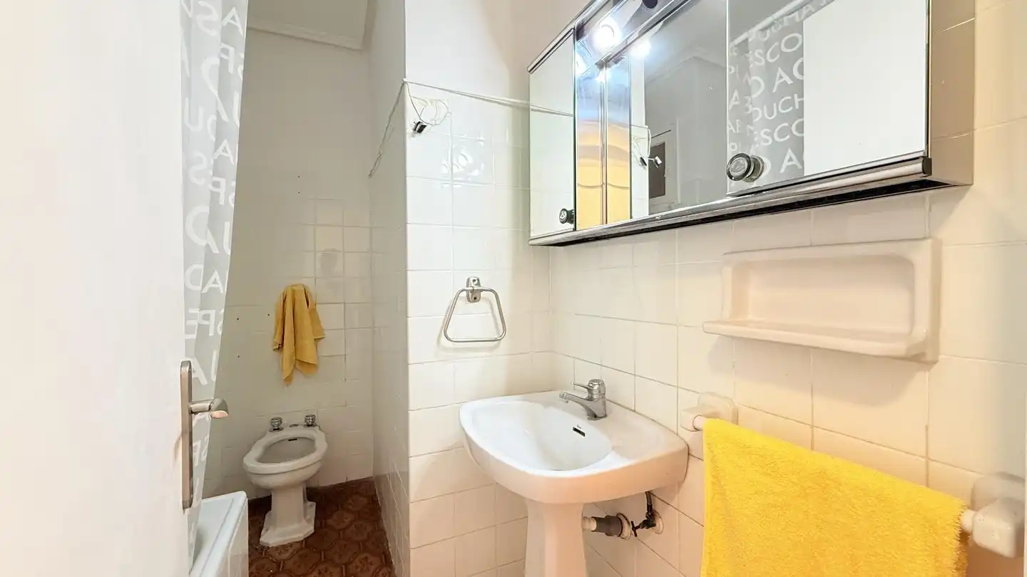 Bathroom of Flat for sale in Laredo