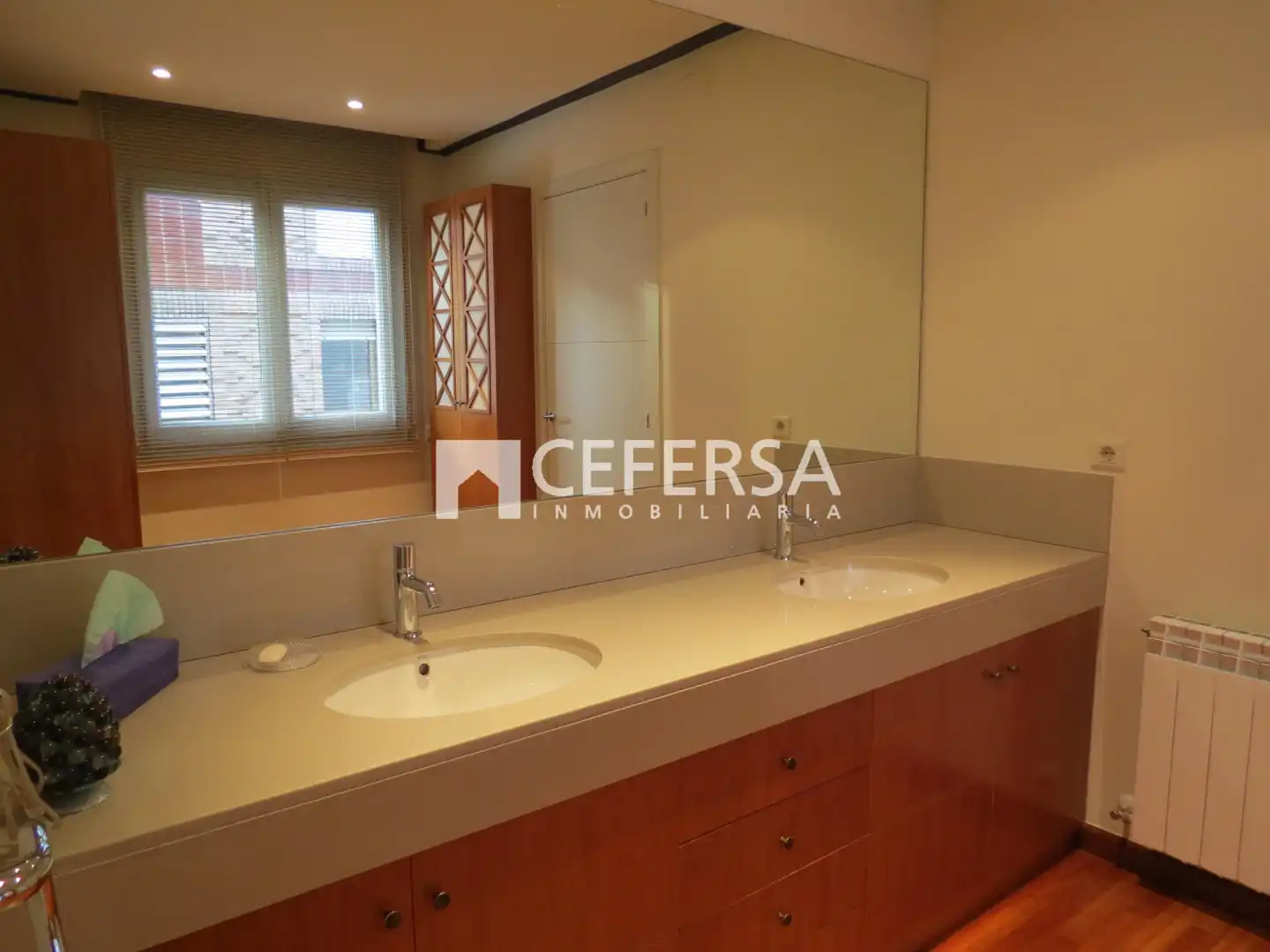 Bany de Casa o xalet en venda en Barcelona amb Aire condicionat, Calefacció i Parquet