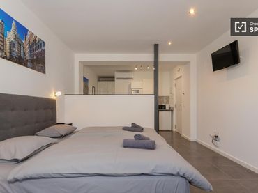 Appartamento con balcone in affitto a Benicalap