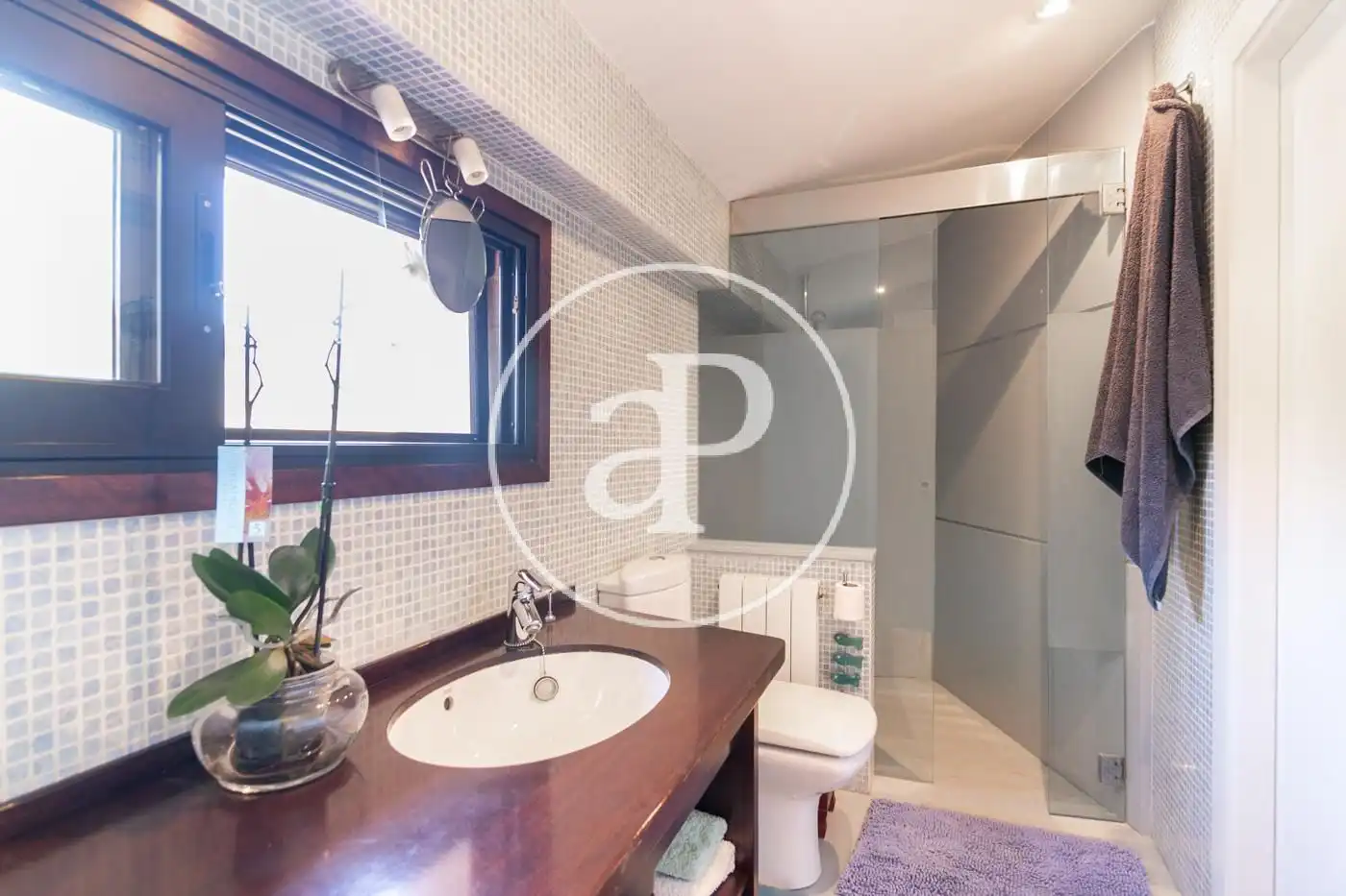 Bathroom of Houses for sale in Sant Just Desvern  with Air Conditioner, Heating and Private garden