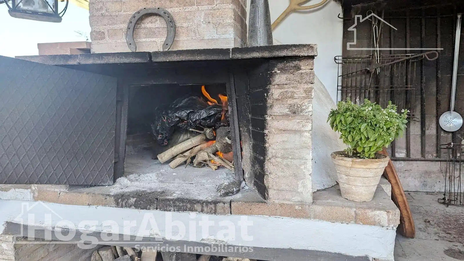 Casa o xalet en venda en Oliva amb Aire condicionat, Jardí privat i Terrassa