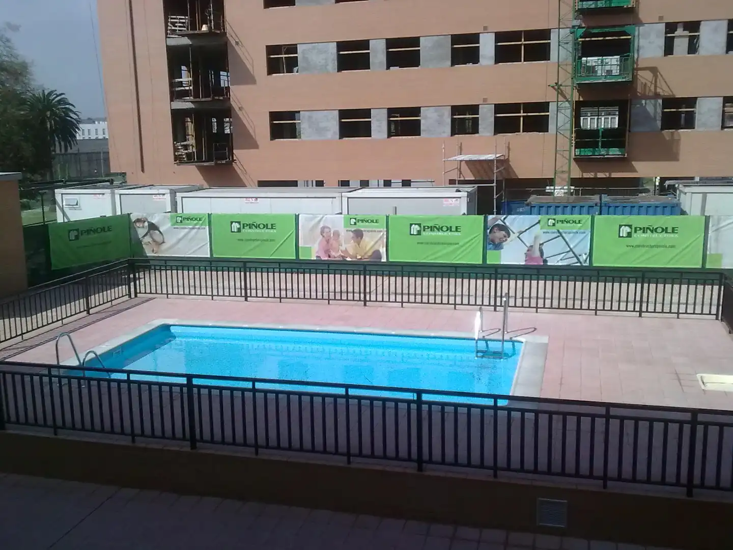 Piscina de Apartament en venda en Gijón  amb Calefacció, Parquet i Traster