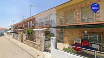 Vista exterior de Casa adosada en venda en Seseña amb Terrassa i Balcó