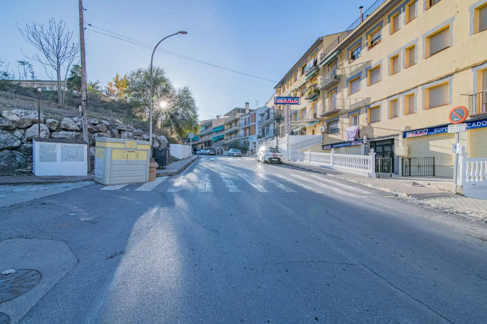 Außenansicht von Wohnung zum Verkauf in Montefrío mit Balkon