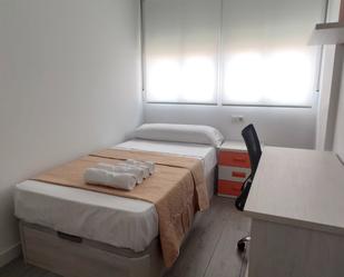 Bedroom of Flat to share in Málaga Capital  with Air Conditioner, Furnished and Oven