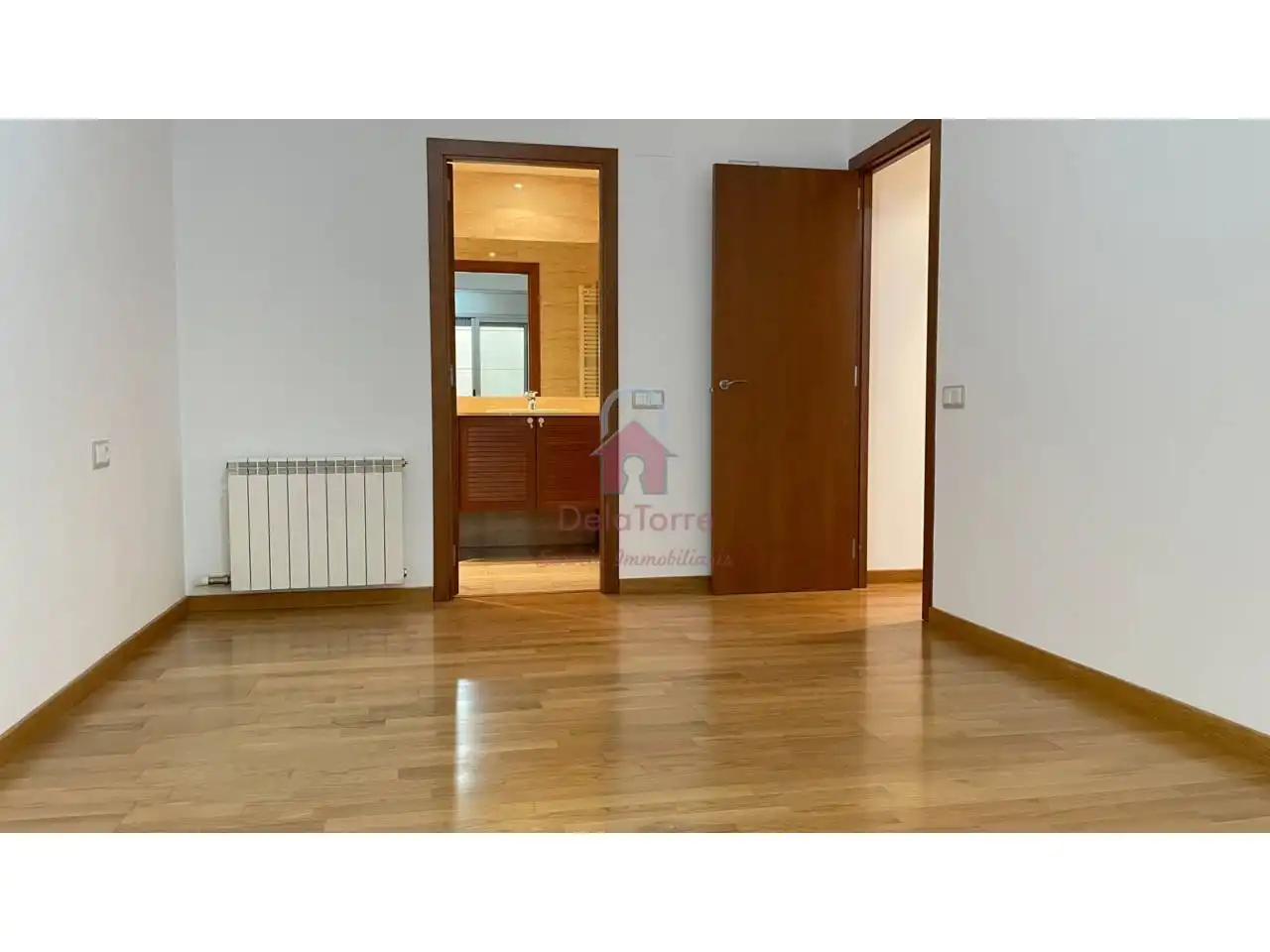 Bedroom of Flat for sale in Terrassa  with Air Conditioner, Heating and Parquet flooring
