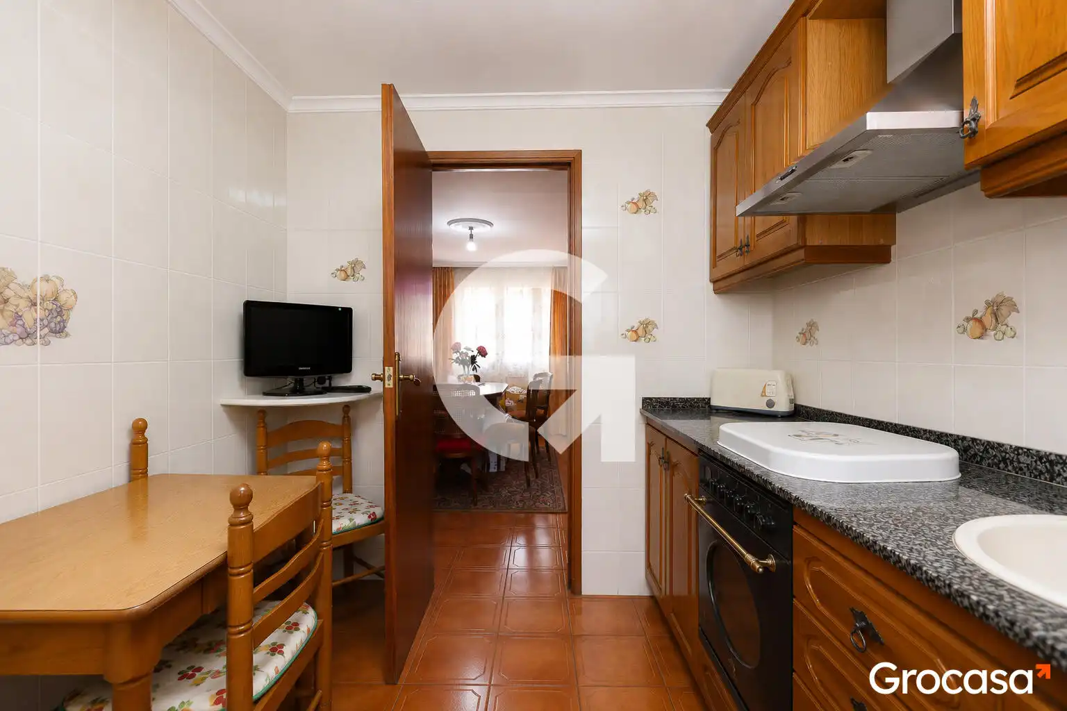 Kitchen of Flat for sale in L'Hospitalet de Llobregat  with Furnished, Oven and Washing machine