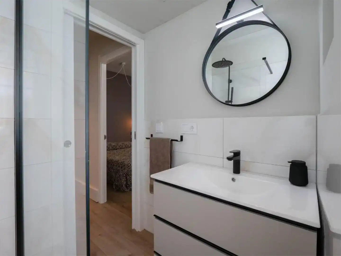 Bathroom of Flat for rent in Pontedeume  with Furnished and Balcony