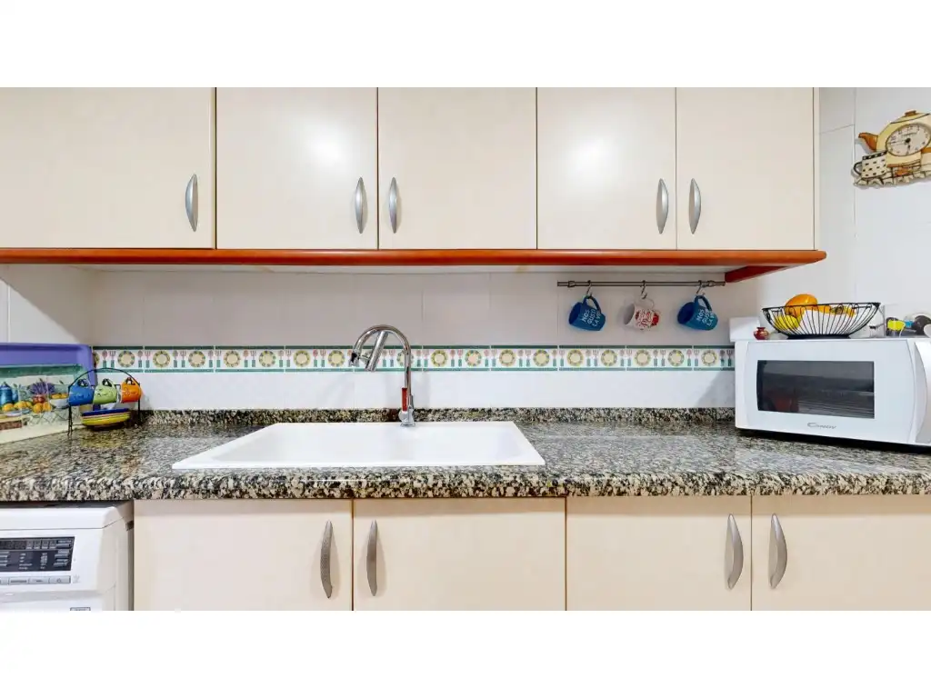 Kitchen of Flat for sale in Valencia  with Air Conditioner, Terrace and Community pool