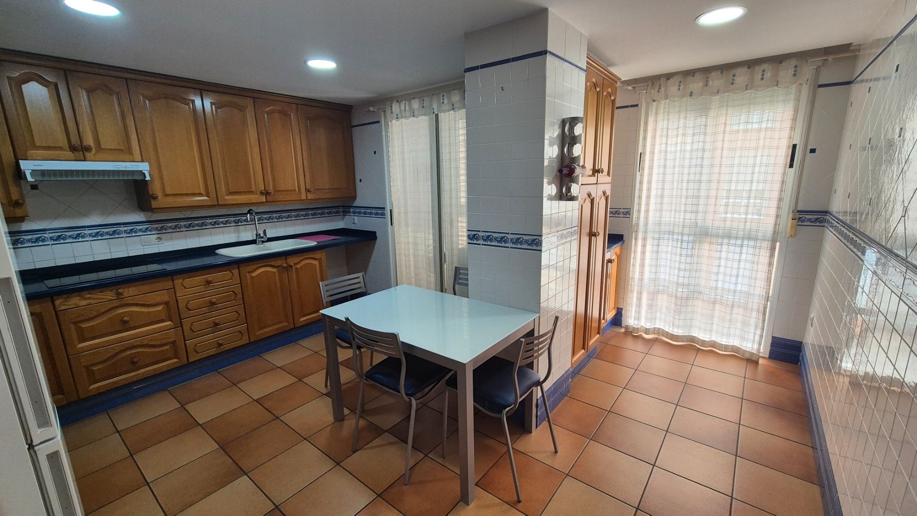 Kitchen of Flat to rent in Castellón de la Plana / Castelló de la Plana  with Air Conditioner, Furnished and Oven