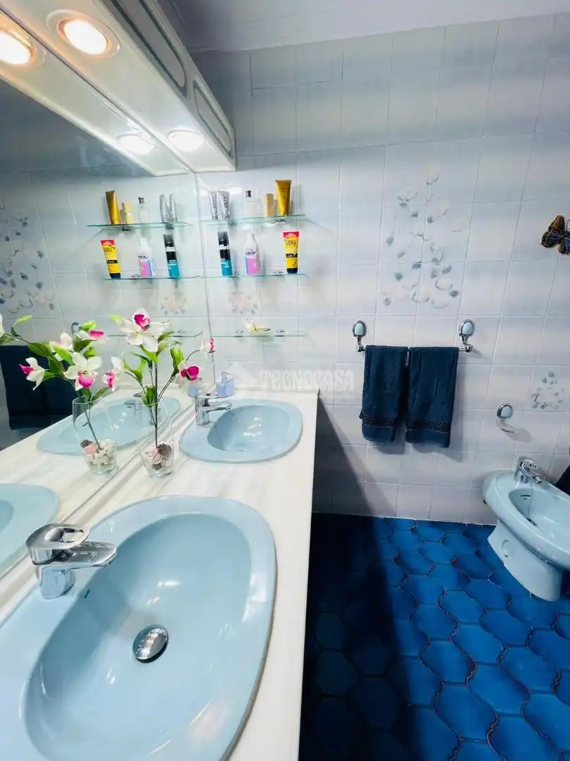 Baño de Piso en venta en Fuengirola con Terraza