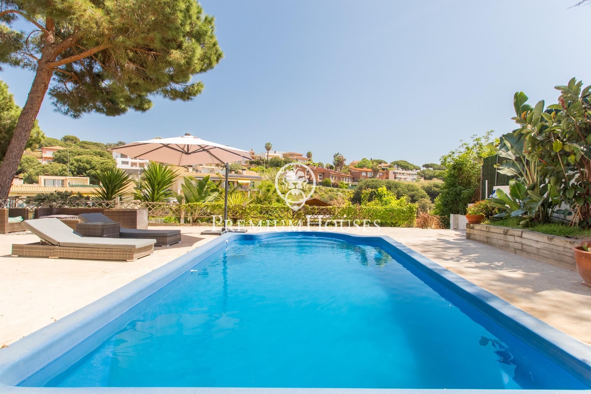 Exterior view of House or chalet for sale in Arenys de Mar  with Heating, Private garden and Terrace