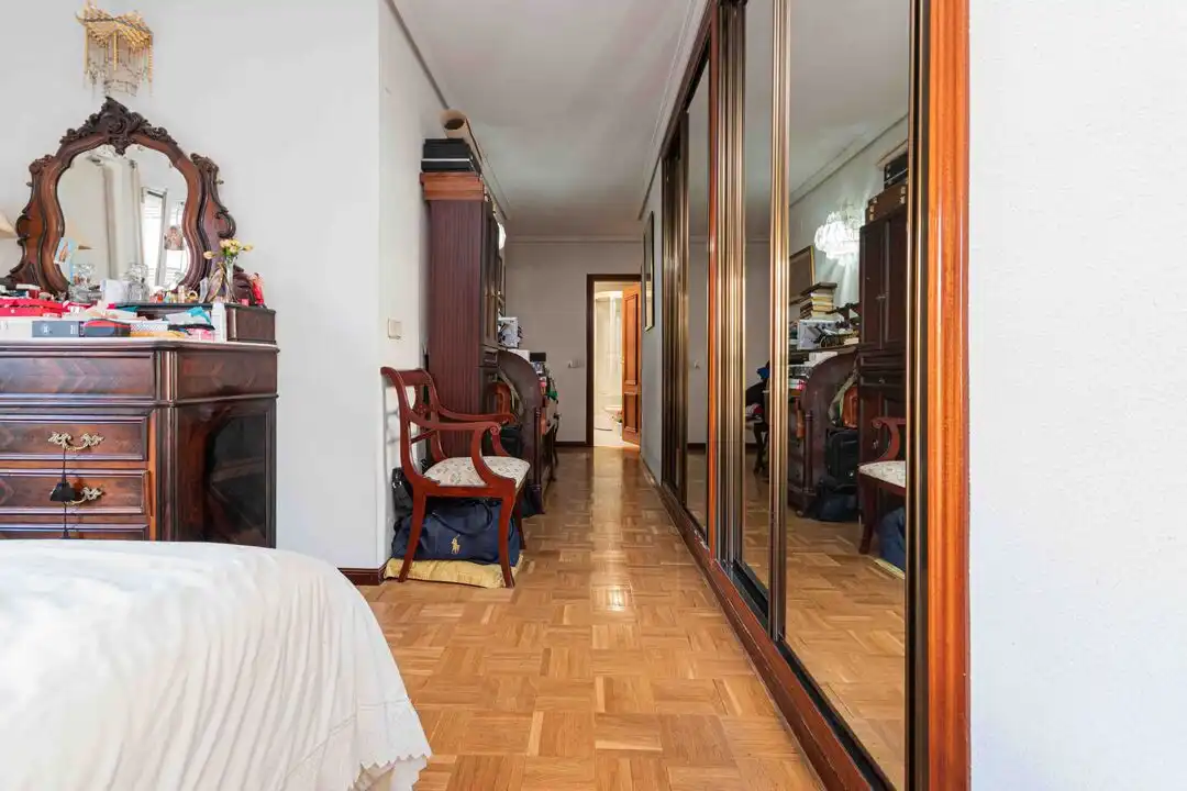 Flat for sale in Madrid  with Air Conditioner, Heating and Storage room