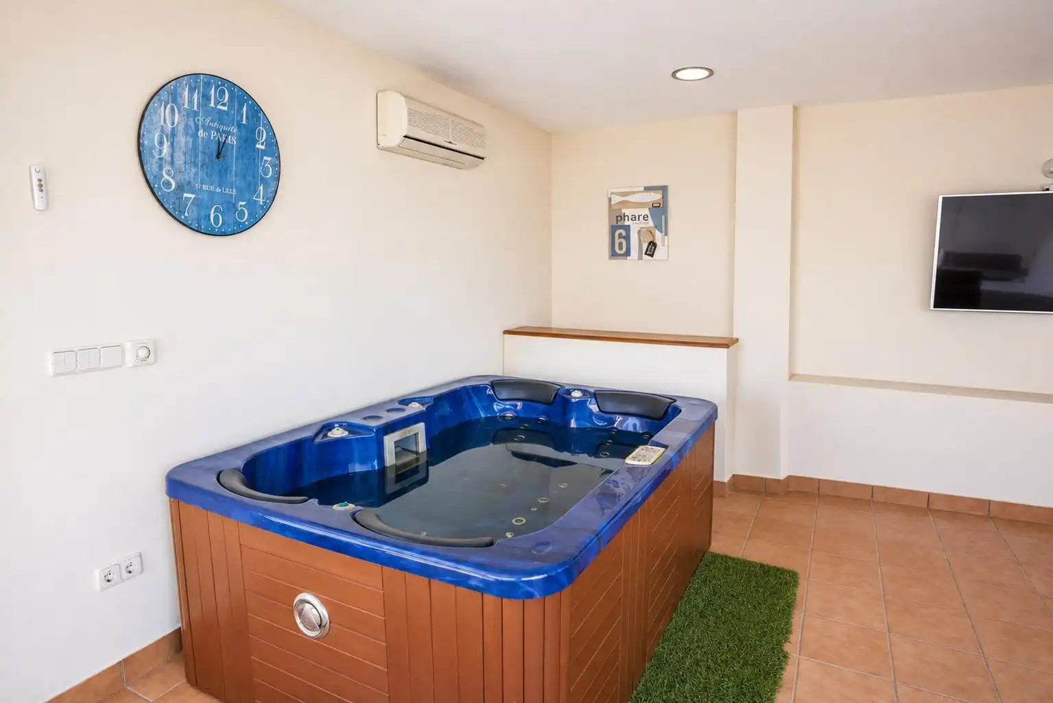 Swimming pool of Detached homes for sale in Caravaca de la Cruz