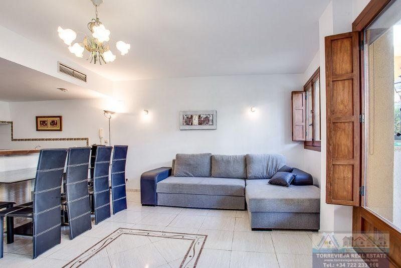 Living room of Apartment for sale in Torrevieja  with Air Conditioner, Terrace and Swimming Pool
