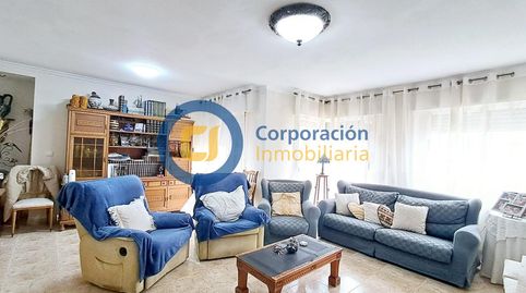 Piso de 3 dormitorios y garaje en La Seda, San José