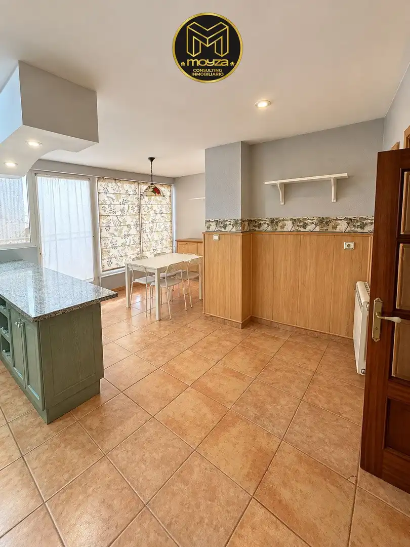 Casa amb terrassa en venda a Centro ciudad, imagen 4