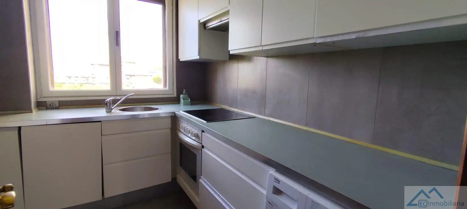 Cocina de Piso en venta en Santander con Calefacción, Parquet y Trastero