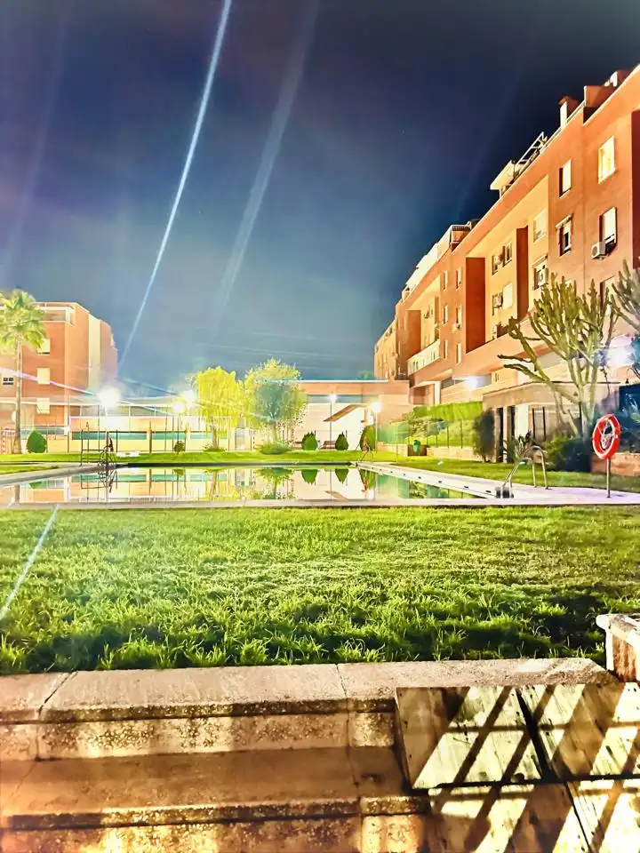 Flat for rent in De Demóstenes, El Cónsul - Ciudad Universitaria - El Romeral