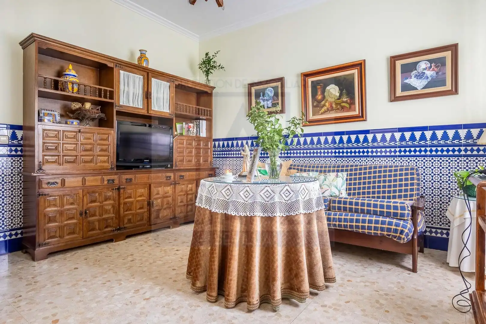 Sala de estar de Casa o chalet en venta en Salteras con Aire acondicionado, Jardín privado y Piscina