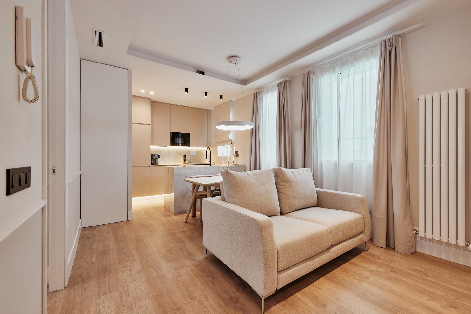 Sala de estar de Piso en venta en  Madrid Capital con Aire acondicionado, Calefacción y Amueblado