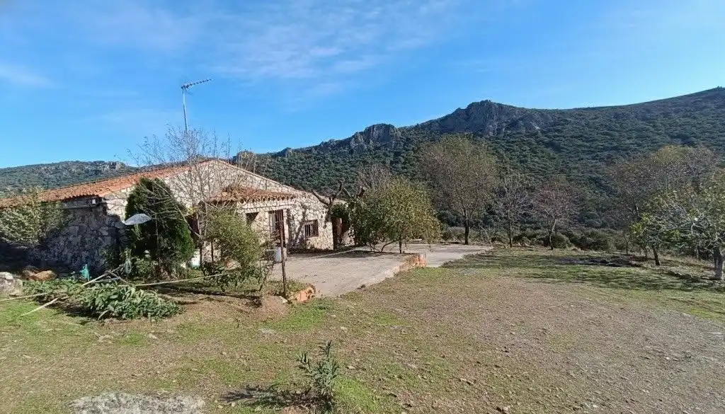 Land for sale in Cabañas del Castillo