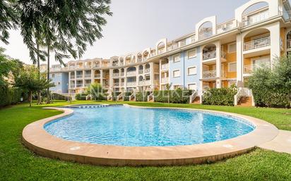 Piscina de Apartament en venda en Dénia amb Aire condicionat, Jardí privat i Terrassa