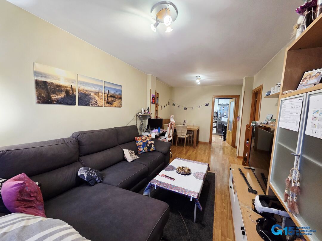 Sala d'estar de Pis en venda en Pasaia amb Calefacció, Traster i Moblat